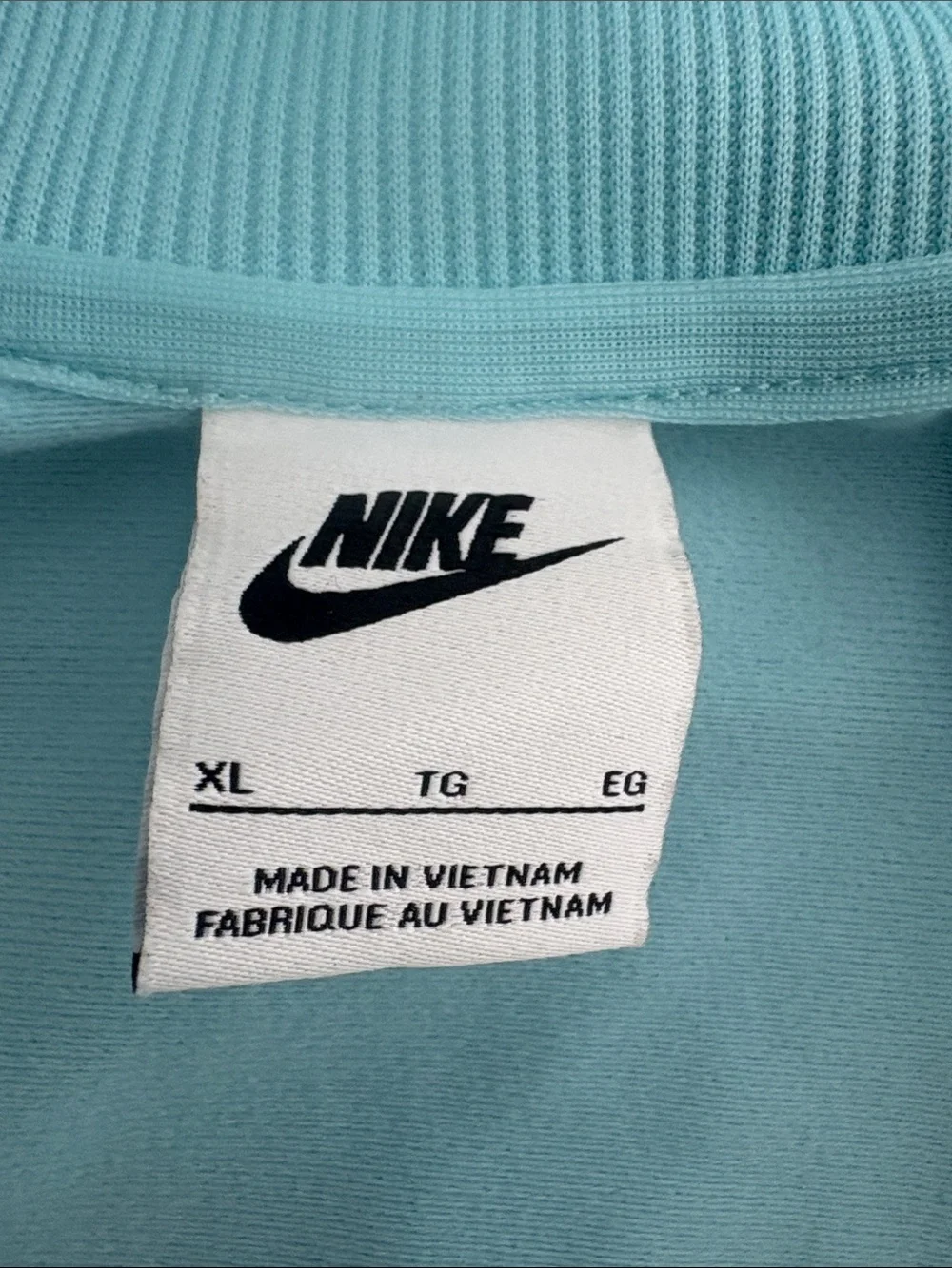 Nike embroidered Unisex Light Blue Zip-Up Jacket Child Sz XL soft interior